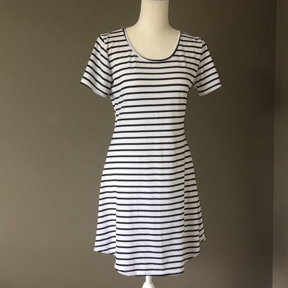 purple month Dresses & Skirts - PURPLE MONTH black & white striped dress sz M